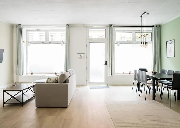 Spacious Family Apartment With 2 Bedrooms